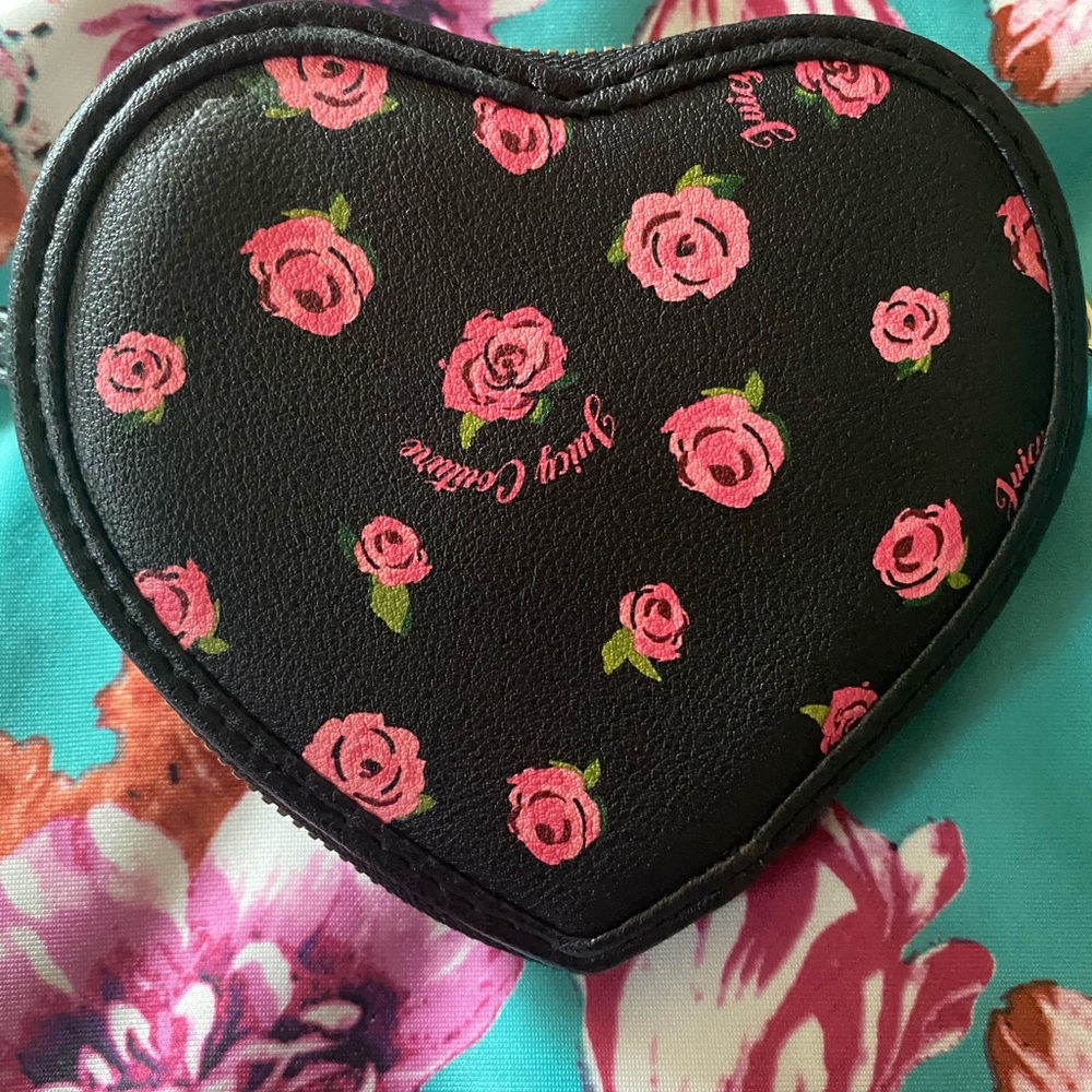 🌹🌹🌹CUTE Juicy Couture coin purse🌹🌹🌹 - Picture 2 of 3